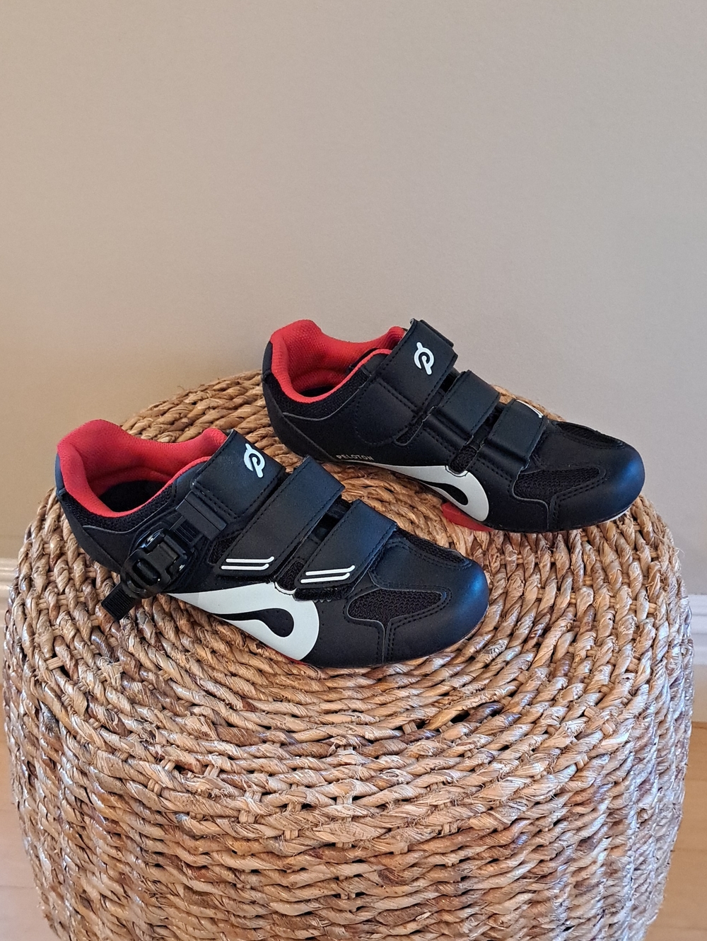 Peleton Womens Performance Indoor Cycling/Spin Black/Red Shoes 37/6.5